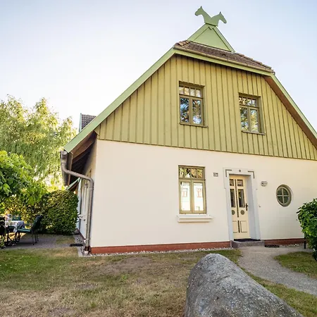 Ferienhaussiedlung Strandperlen Buchenhof 2a Wustrow (Fischland)